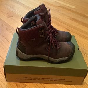 NIB Keen Waterproof Revel III Women’s Winter Hiking Boots 7M (7 Regular Width)